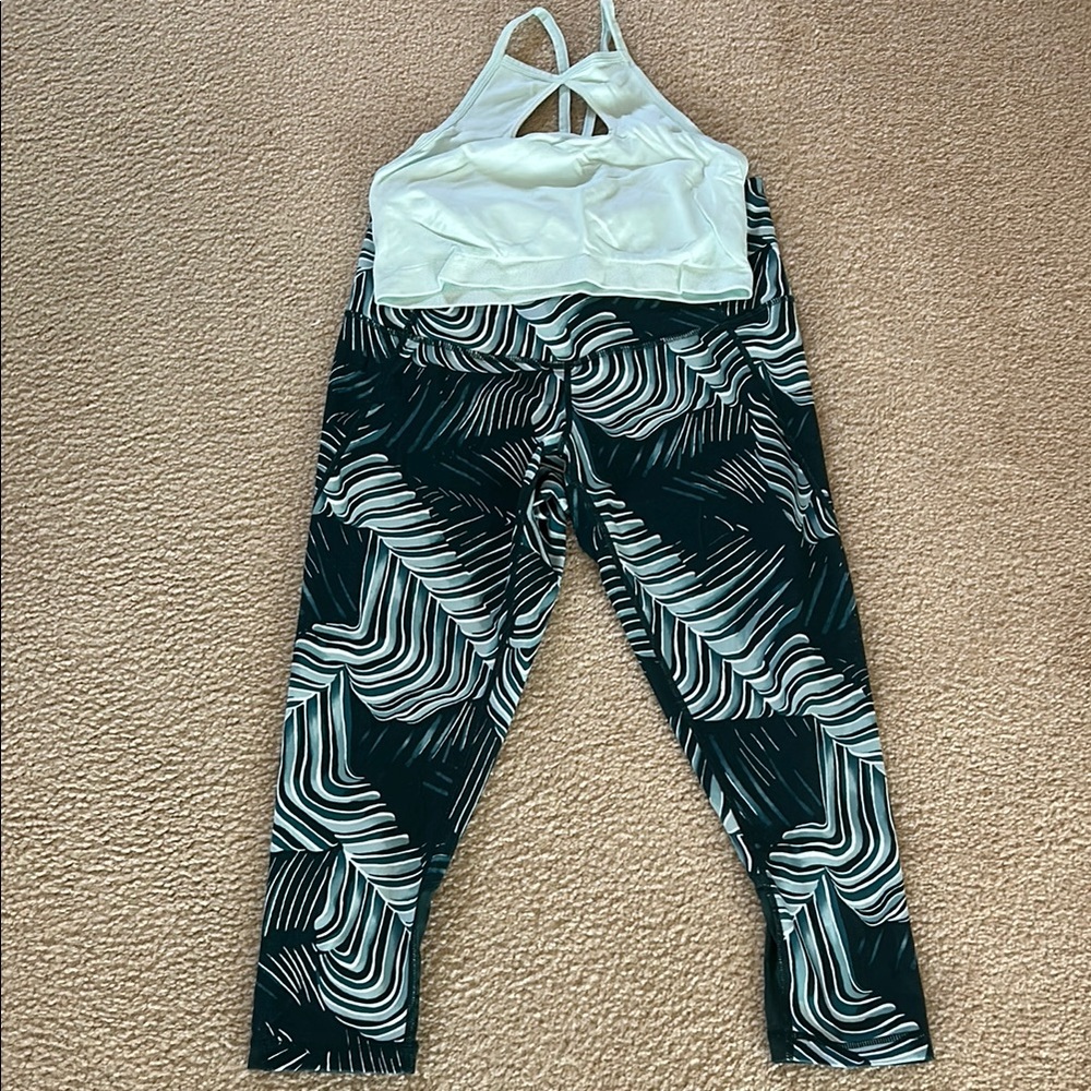 Zella green/light aqua capri leggings with light aqua workout top.